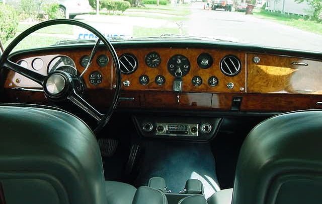 The first dashboard of a Silver Shadow.